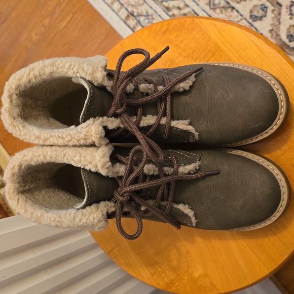 SONOMA BRAND WOMEN'S BROWN WINTER LACE UP ANKLE BOOTS SIZE 7 - Picture 2 of 11